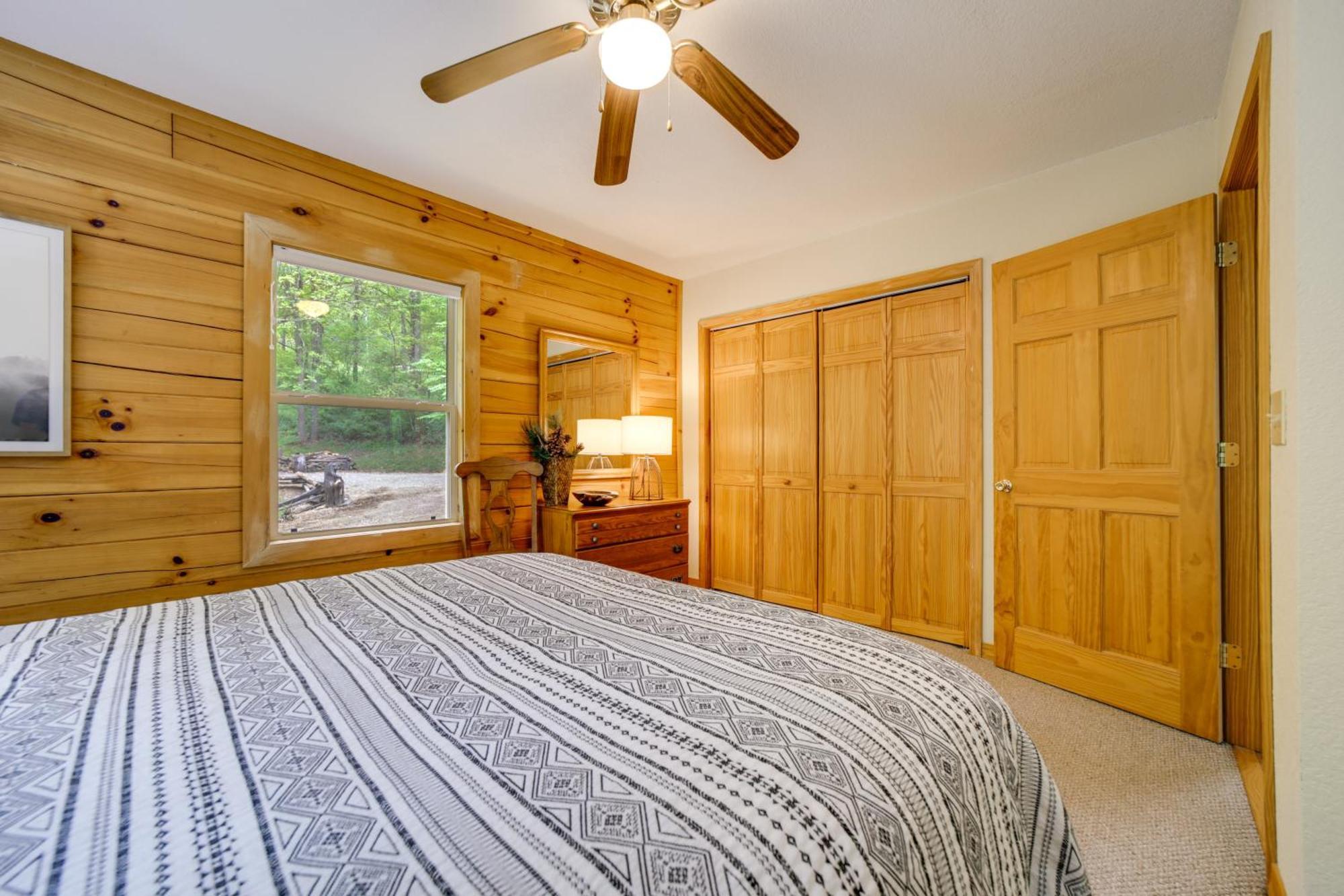 Peaceful Smoky Mountain Cabin With Deck And Fire Pit! Waynesville Exterior photo